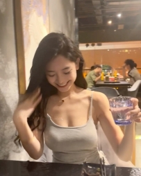 凱蒂 168.E.26歲  服務超級主動熱情 雪白的肌膚