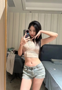 小草 163.D.48.25歲  氣質美女  身材火辣  服務貼心