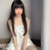 學生妹  奶茶 19歲  B+ 44cm   155cm   超小隻  悶騷型   想做愛 經驗少